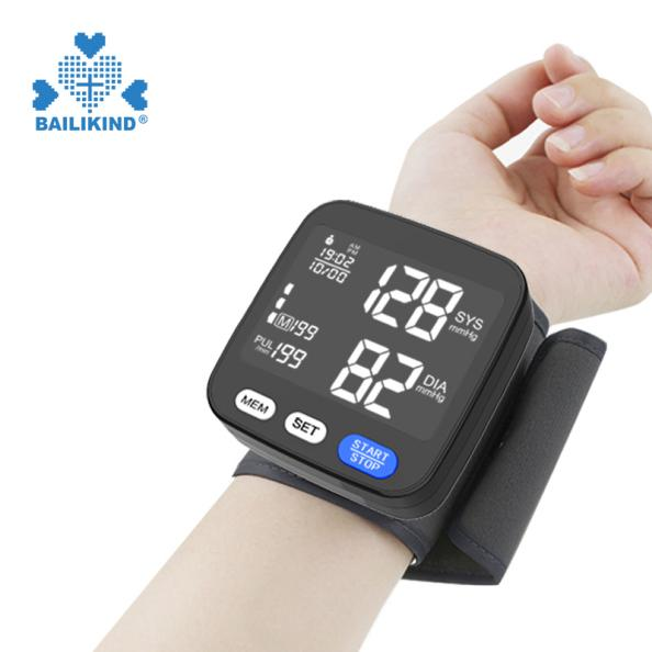 Tus txheej txheem ntawm kev siv lub Digital Wrist Blood Pressure Monitor